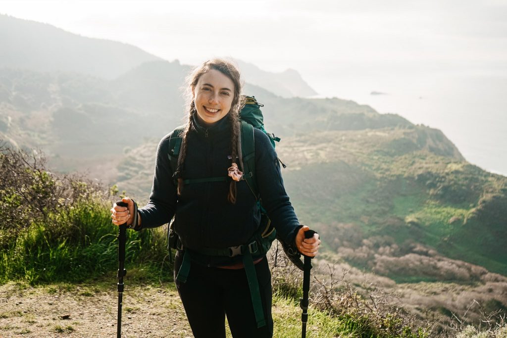 11 Hiking Outfits for Women for Any Weather & Condition - Voyageur